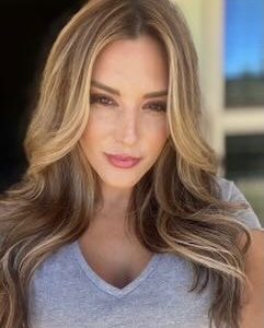 Hair By Taylore (hair stylist) offers blowouts, children's hair (12 & under), hair color, highlights, men's hair cuts services at Lux Salon Suites Prosper, TX